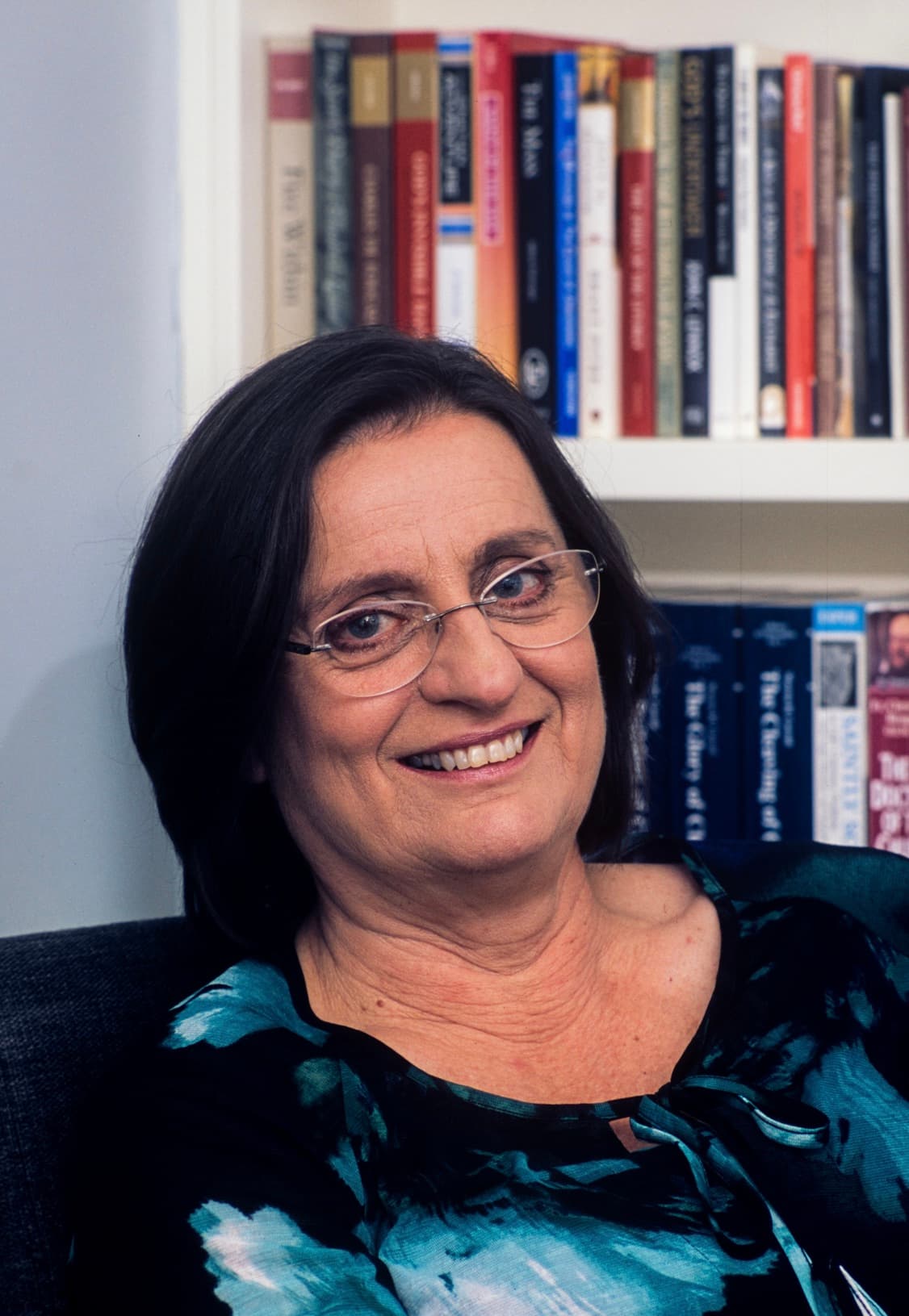 Dr Ana Hayes